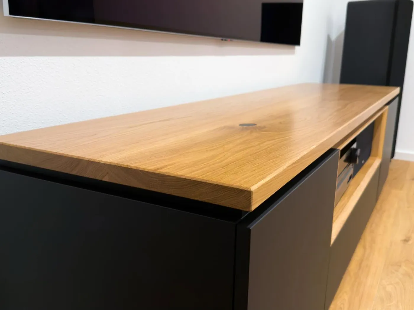 TV- & HiFi-Möbel – Schreinerei Schreistetter